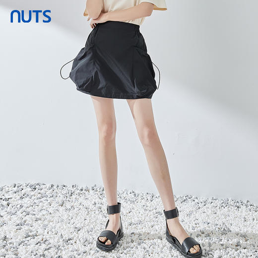 NUTS夏季新品黑色收腰显瘦设计感短裙323061048B 商品图1