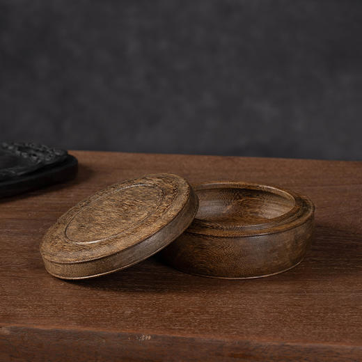 清	沉香木整挖圆盖盒 商品图2