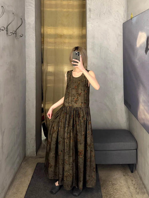 【高品质私服】【UW铜氨丝复古小碎花背心连衣裙】奢雅触感，亲肤悦己，释放随性洒脱之美G1287【无标出货 介意慎拍】CC 商品图4