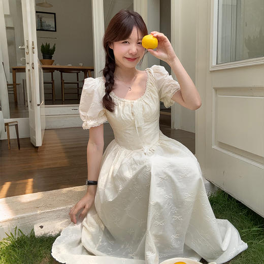 西遇法式泡泡袖连衣裙女夏季新款蕾丝花边度假a字掐腰长裙SS050671 商品图3