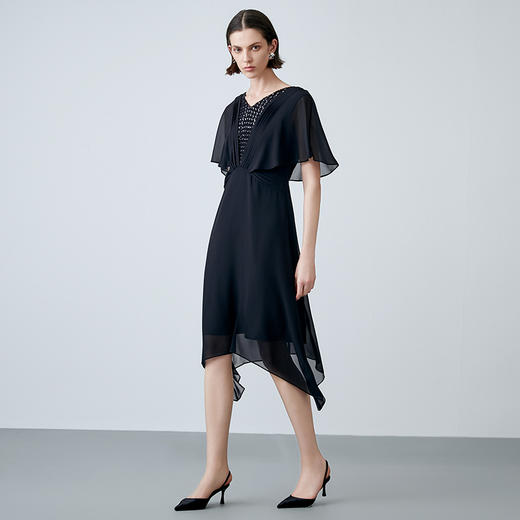 EITIE爱特爱夏新款时尚优雅飘逸高腰显瘦不规则连衣裙7807573 商品图1