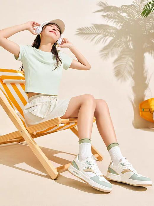 【爆款】安踏烈焰丨潮流撞色低帮板鞋女2025夏季新款百搭运动鞋122528091 商品图1