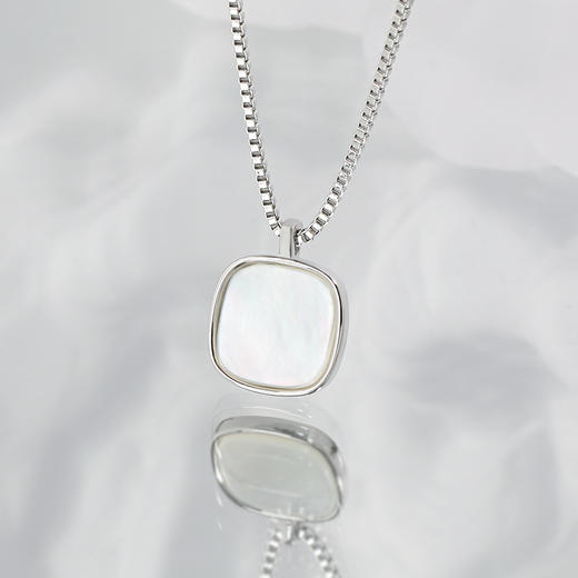 CROCUS Good LUCK白贝母方形项链 商品图5