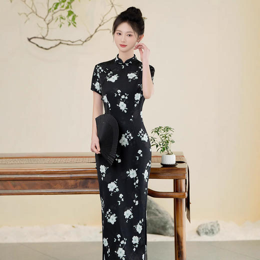 TZW-珍爱一生2025夏季长款提花双层黑色短袖旗袍日常修身气质改良旗袍 商品图0