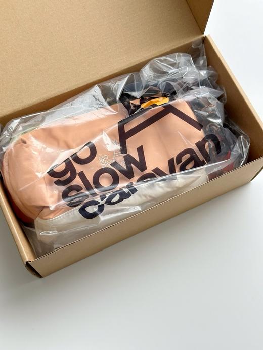 点此购买 Go slow cara*van热狗汉堡造型斜挎单肩包 sz 317921 商品图8