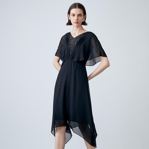 EITIE爱特爱夏新款时尚优雅飘逸高腰显瘦不规则连衣裙7807573 商品图2