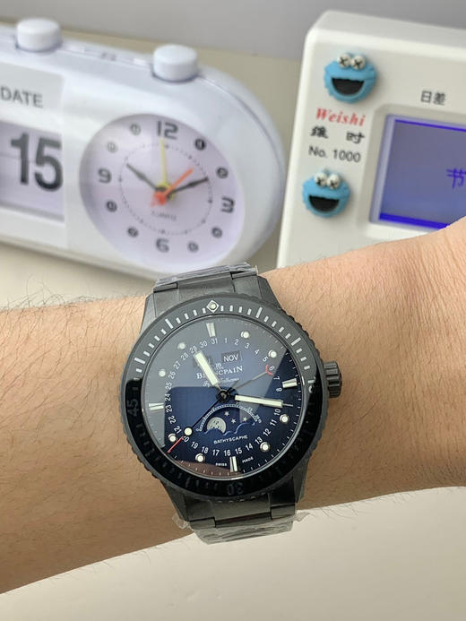 『NOOB official➕市场独家首创，没有之一』宝珀 五十寻 50寻全日历深潜器首创全陶瓷表链
1、集多功能于表盘显示（12 点钟位置的窗口显示星期和月份，以及 6 点钟位置的子表盘显示月相☑️ 商品图6