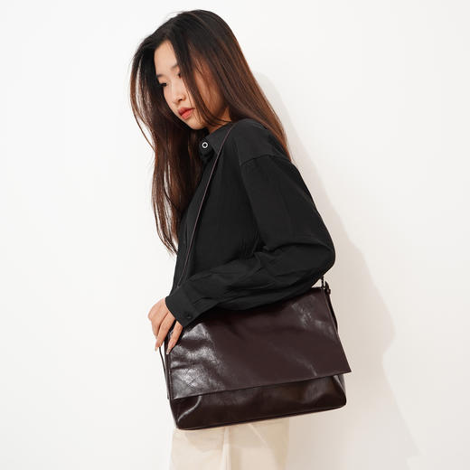 【预售3天】2025小众设计新款复古小方包单肩斜挎简约大容量托特包M-7680 商品图2