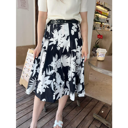 2505111    max 影子花朵印花 半裙（送腰带） 商品图2