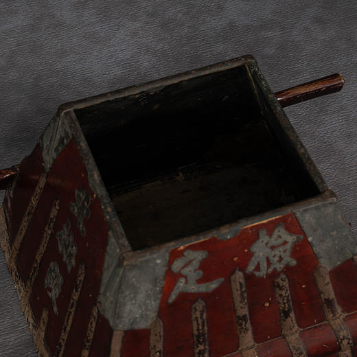 清	木胎铜铁包角斛量器 商品图4