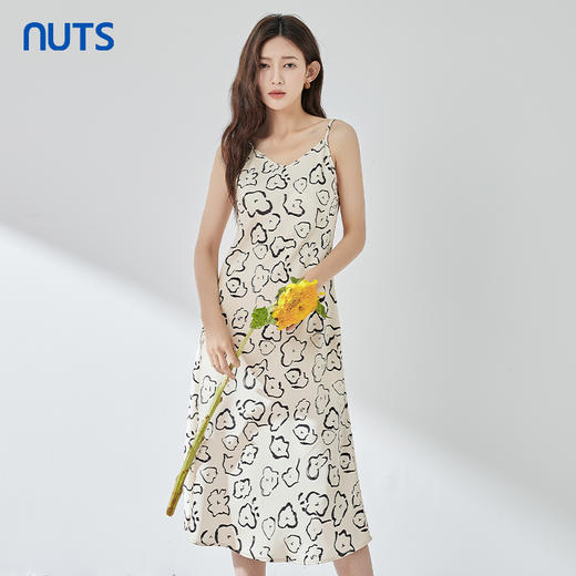NUTS夏季新品V领时尚可爱气质吊带连衣裙322104073B 商品图0