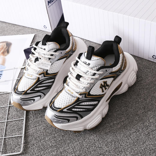 【专属】爆火款#MLB厚底赛博老爹鞋明星同款潮流，6cm厚底超级显腿长，巨好穿！超多明星博主都入的爆版！ 商品图4