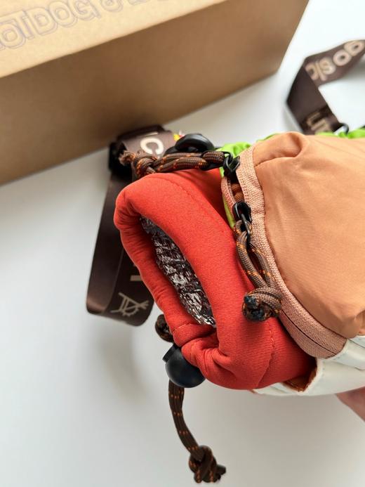 点此购买 Go slow cara*van热狗汉堡造型斜挎单肩包 sz 317921 商品图11