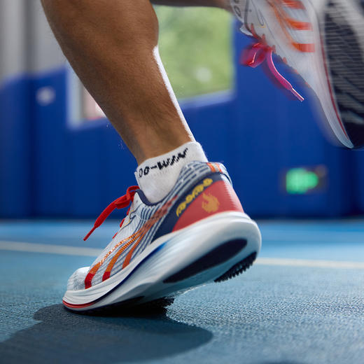 多威征途3代年新款马拉松训练鞋男款碳板跑步鞋女士运动鞋MR34222 商品图11