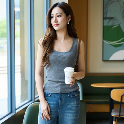 EITIE爱特爱舒适宽肩带遮副乳针织背心女内搭外穿打底2025夏新款B2501624 商品图6