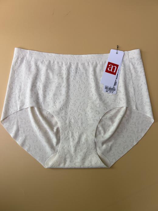 女士内裤中腰无痕包臀透气抑菌蚕丝三角内裤1295034 商品图6