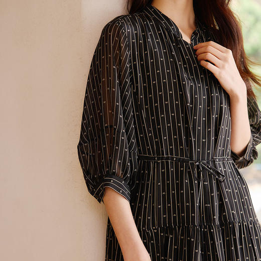 玳莎竖条纹印花真丝连衣裙2025年夏季新款轻薄双绉抽褶中长款裙子 FB35201 商品图3