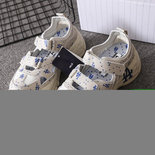 【专属】是心动的感觉#欣欣子同款魔术贴厚底镂空凉鞋！男女同款！上脚超级美！ 商品图5