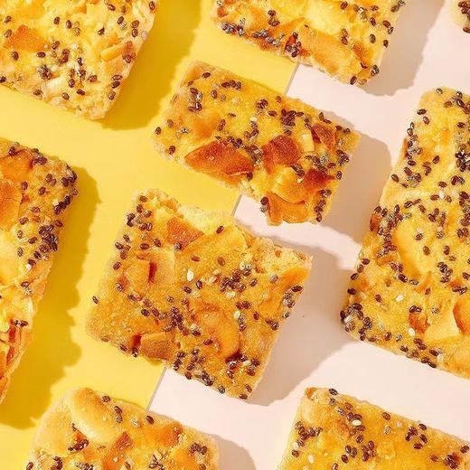 【49.9抢80包❗奇亚籽椰子脆】大片椰子片奇亚籽覆盖，口感酥脆，黄金配比，营养好吃，薄酥饼干休闲零食网红小吃特产独立包袋点心QQ 商品图1