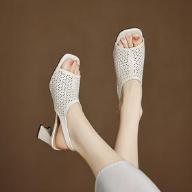 【预售5天】柔软舒适罗马凉鞋女夏季镂空百搭真皮上班女鞋粗跟高跟鞋DS&1838