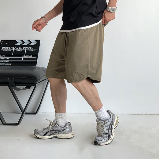 徐太浪纯色简约开衩休闲裤短裤男夏季大码男装宽松直筒五分裤中裤 商品图0