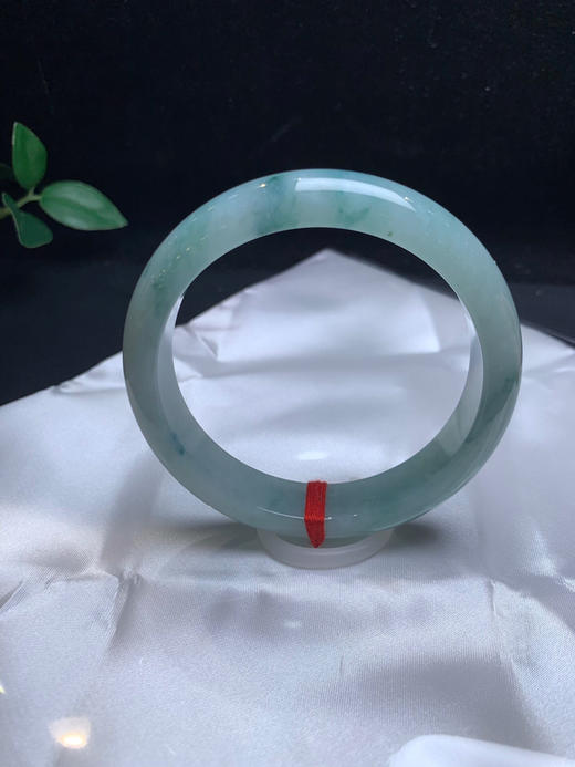 612881，60.8 飘花手镯，底妆均匀细腻 干净 商品图3