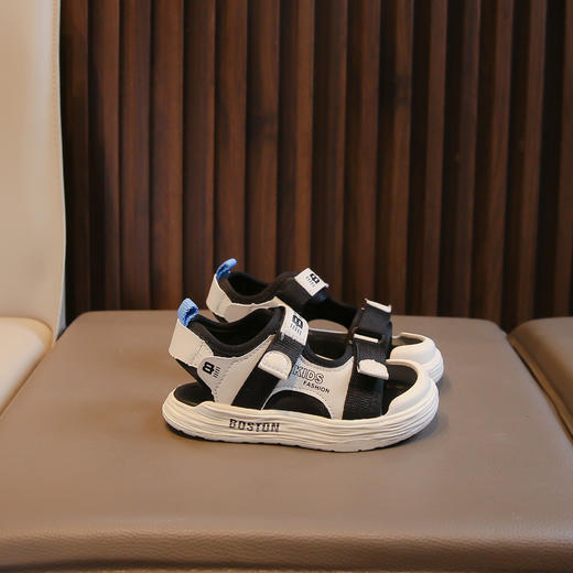 【轻便防滑，潮流百搭】男童凉鞋夏季新款 轻便男童运动凉鞋 防滑软底学生沙滩鞋 百搭潮款-QQ 商品图3