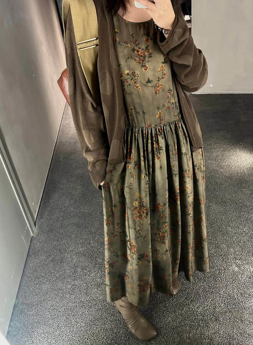 【高品质私服】【UW铜氨丝复古小碎花背心连衣裙】奢雅触感，亲肤悦己，释放随性洒脱之美G1287【无标出货 介意慎拍】CC 商品图5