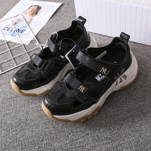 【专属】是心动的感觉#欣欣子同款魔术贴厚底镂空凉鞋！男女同款！上脚超级美！ 商品图10