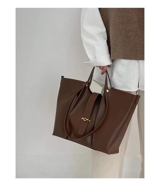 【预售3天】2025新款女包托特包大容量秋冬大包简约百搭单肩水桶包M7258 商品图6