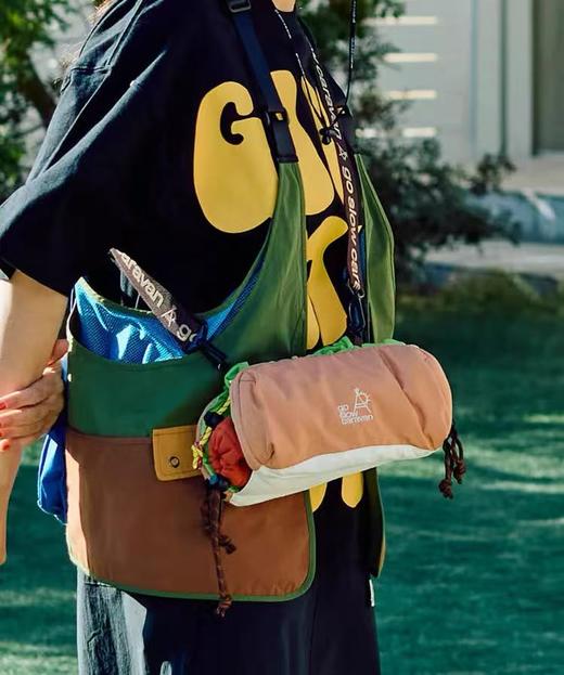 点此购买 Go slow cara*van热狗汉堡造型斜挎单肩包 sz 317921 商品图2