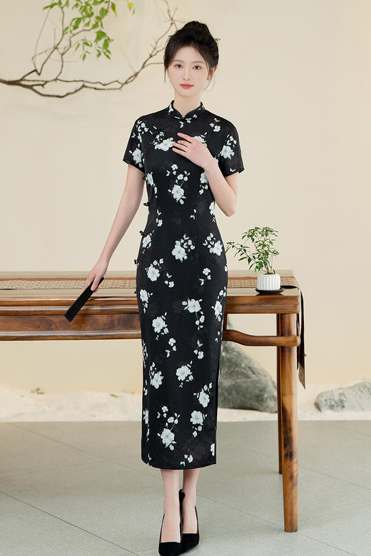 TZW-珍爱一生2025夏季长款提花双层黑色短袖旗袍日常修身气质改良旗袍 商品图5