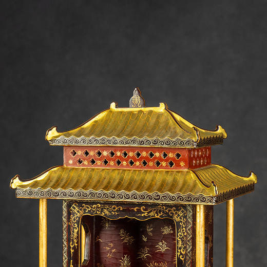 清	大漆描金重檐庑殿顶佛龛 商品图2
