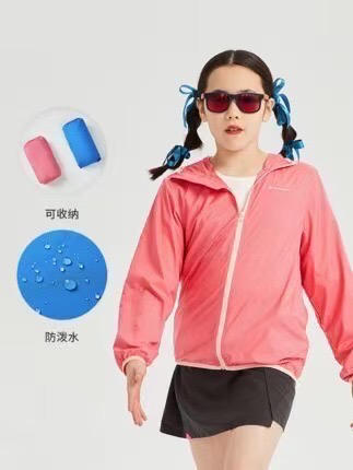 原单正品迪卡侬户外儿童防晒衣！！现货收仓！正品好货！！全部原包装原吊牌！！好穿到无法自拔好轻薄儿童款的衣服肤感没得说[赞］轻飘飘的克重毫无负担🥹不粘身！！
只有蓝色 商品图2