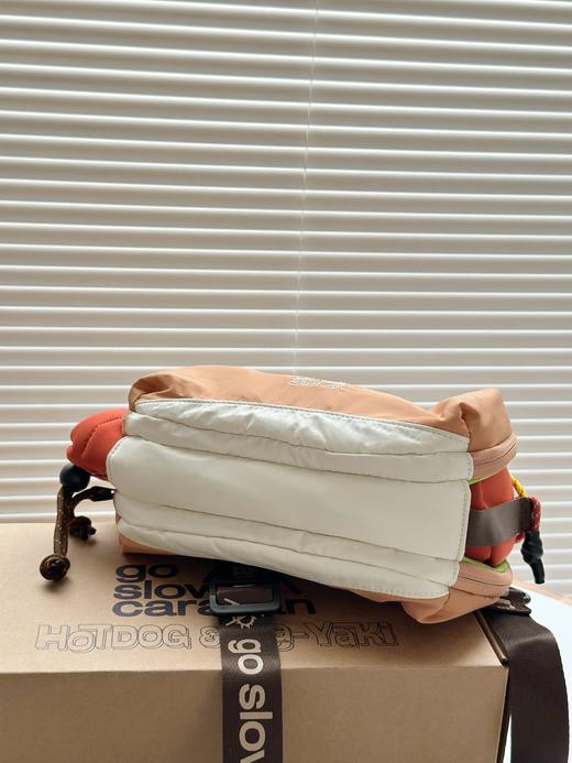 点此购买 Go slow cara*van热狗汉堡造型斜挎单肩包 sz 317921 商品图10