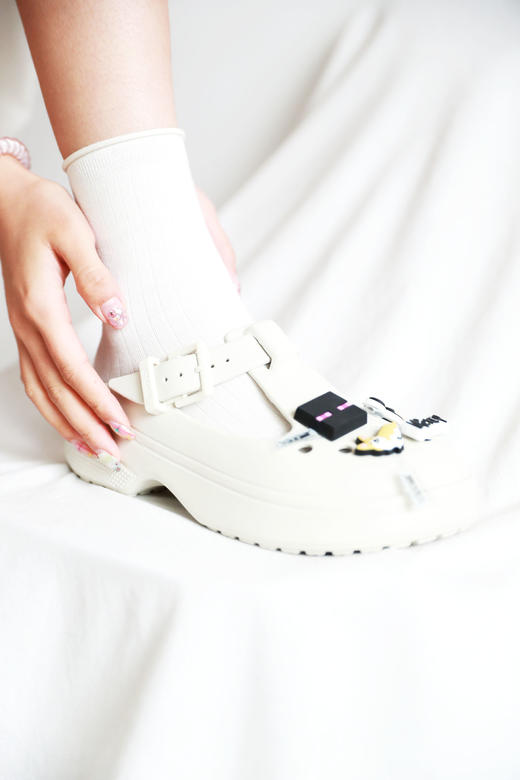 玛丽珍洞洞鞋，又甜又可爱的。显白显腿长好美好美的凉鞋C050988 商品图11