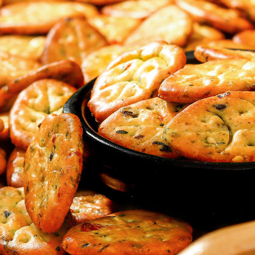 【超值60包❗美味十二蔬饼】集齐小菜园的多种蔬菜，咸香酥脆，欲罢不能，网红九蔬饼干薄脆小包装零食整箱咸味QQ 商品图2