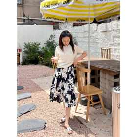 2505111    max 影子花朵印花 半裙（送腰带）