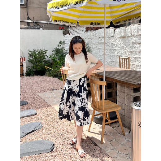 2505111    max 影子花朵印花 半裙（送腰带） 商品图0