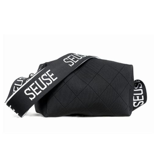 休闲登山包 时尚简约 商品图0