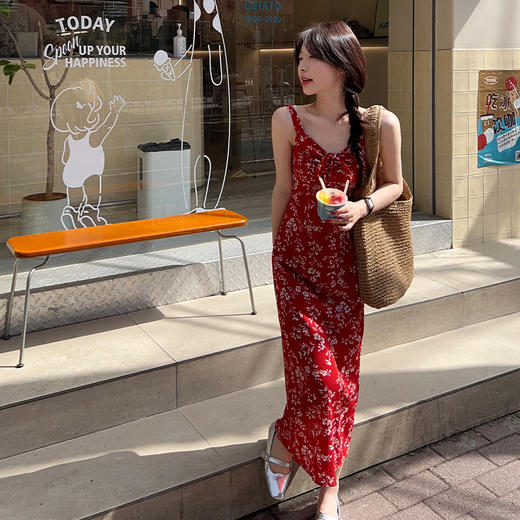 西遇碎花吊带连衣裙女夏季新款海边度假旅游收腰v领长裙SS050685 商品图4