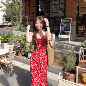 西遇碎花吊带连衣裙女夏季新款海边度假旅游收腰v领长裙SS050685