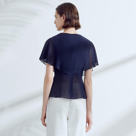 EITIE爱特爱夏季新款V领收腰X型法式显瘦T恤上衣7813518 商品图4