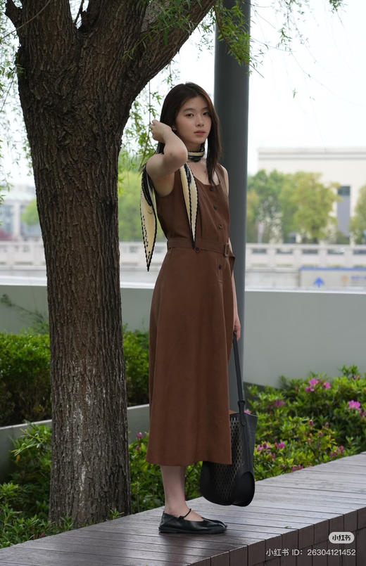 510-7 独家圆正 小禾 真丝风琴褶皱彩绘丝巾 商品图7