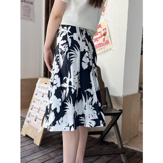 2505111    max 影子花朵印花 半裙（送腰带） 商品图3