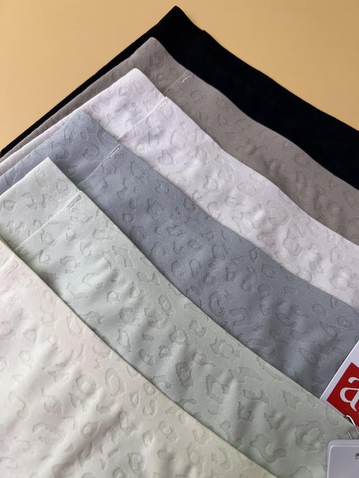 女士内裤中腰无痕包臀透气抑菌蚕丝三角内裤1295034 商品图7