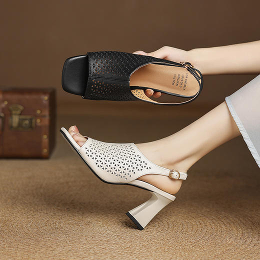 【预售5天】柔软舒适罗马凉鞋女夏季镂空百搭真皮上班女鞋粗跟高跟鞋DS&1838 商品图2