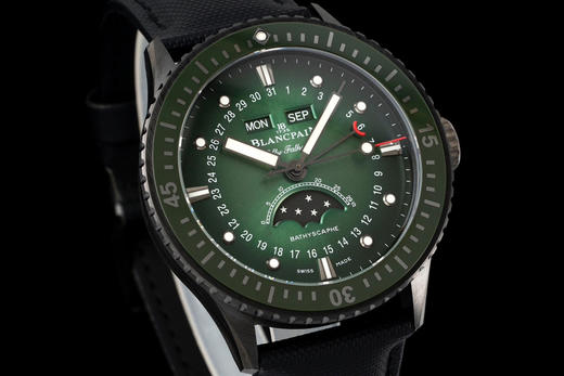 『NOOB official➕市场独家首创，没有之一』宝珀 五十寻 50寻全日历深潜器首创全陶瓷表链
1、集多功能于表盘显示（12 点钟位置的窗口显示星期和月份，以及 6 点钟位置的子表盘显示月相✔️ 商品图8