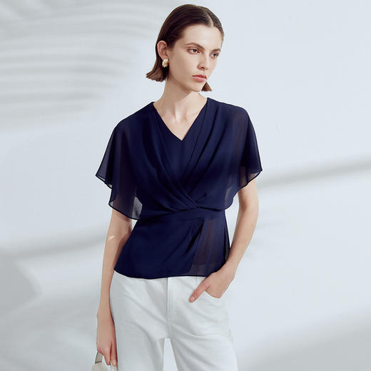 EITIE爱特爱夏季新款V领收腰X型法式显瘦T恤上衣7813518 商品图2