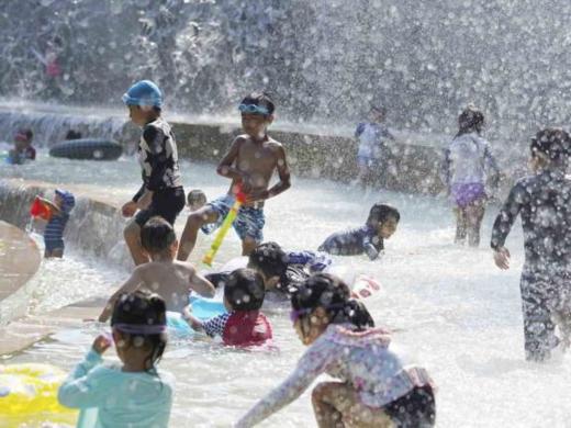 水陆争锋，童趣无限——酷玩三重奏：捕鱼、戏水、真人CS 商品图6